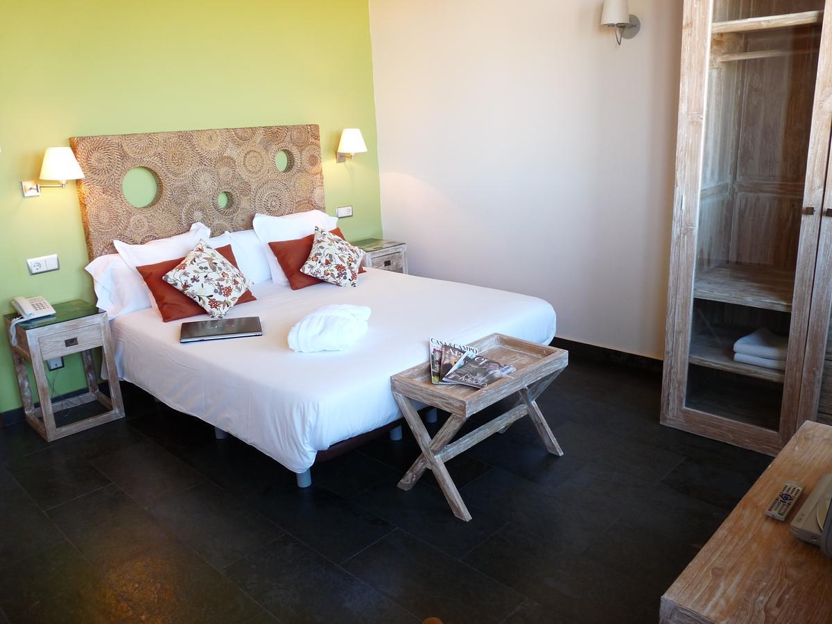 Eco Boutique & Capitulo Trece - Adults Only