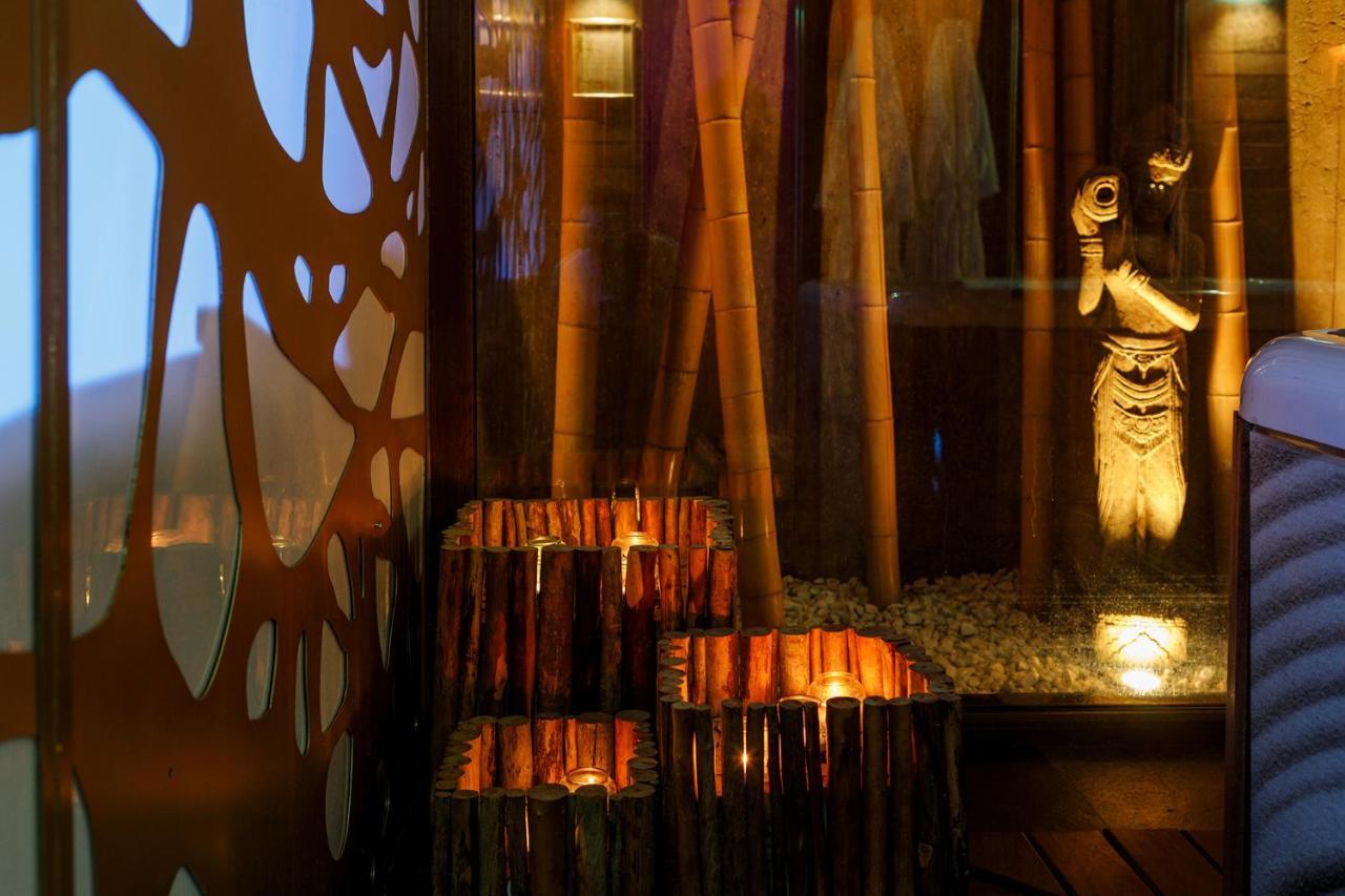 Eco Boutique & Capitulo Trece - Adults Only 3*